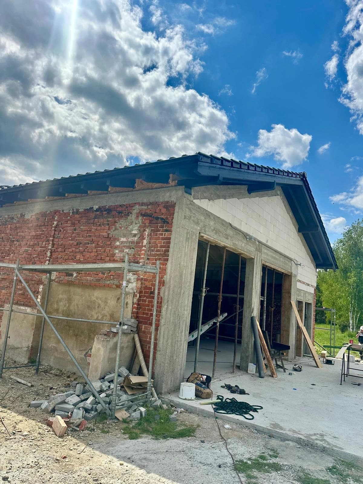 Remont dachu budynku mieszkalnego – DachBiel